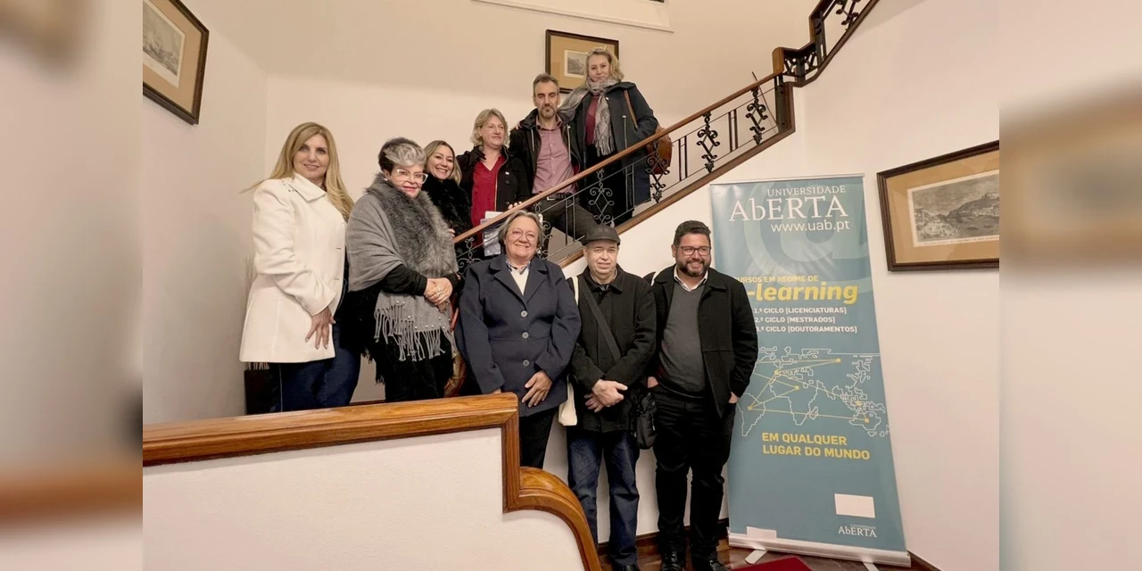 UEPG participa de missão internacional para buscar parcerias em EaD