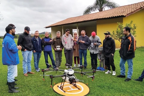 Transforme sua vida em 2023 faça agora a Formação Avançada em Drones na Agricultura