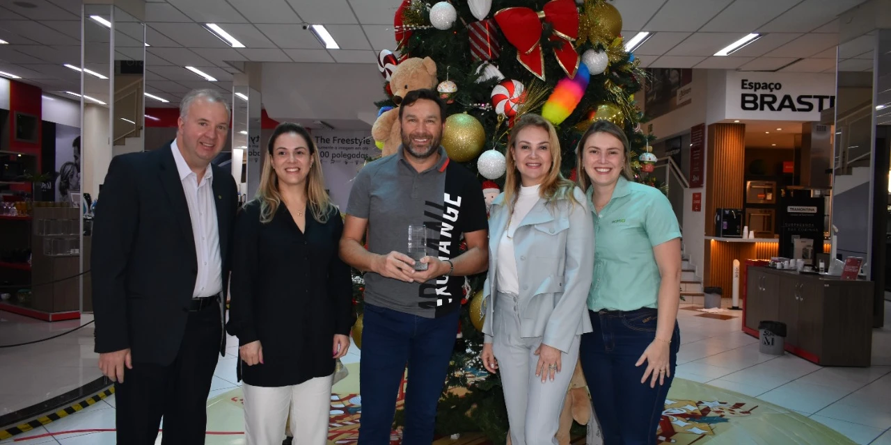 Super MM é a grande vencedora do concurso das melhores decorações natalinas do comércio de PG