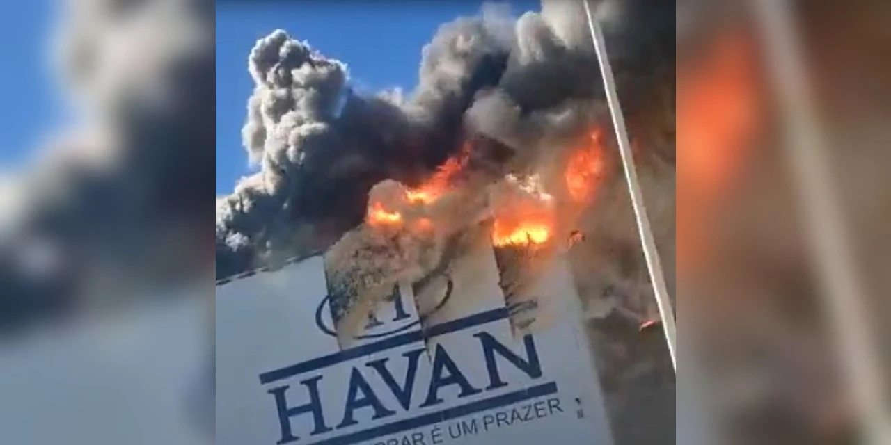 Vídeo: Incêndio atinge loja da Havan em Vitória da Conquista