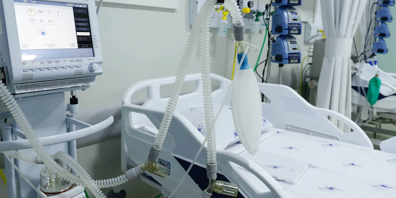 Covid-19 se mantém no topo das internações por problemas respiratórios