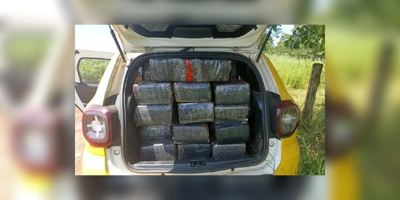 No PR, mulher que transportava mais de 700 kg de maconha é assaltada, chama a polícia e é presa