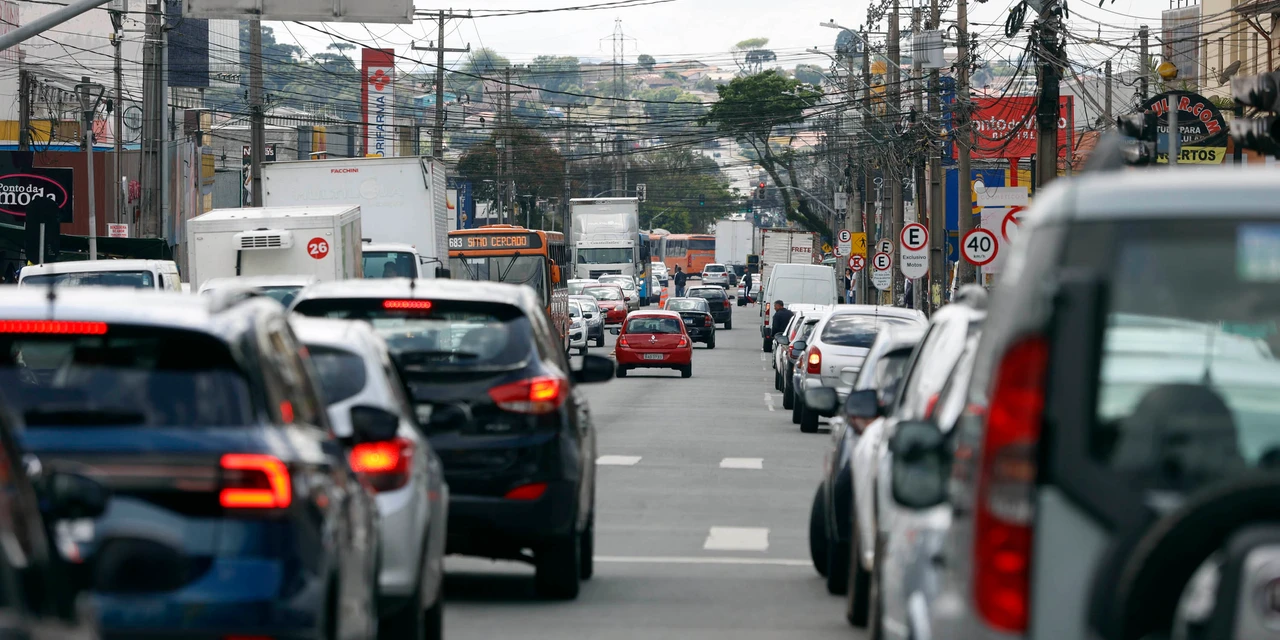 Pagamento da 1ª parcela ou do total do IPVA 2023 das placas com final 3 e 4 vence nesta sexta