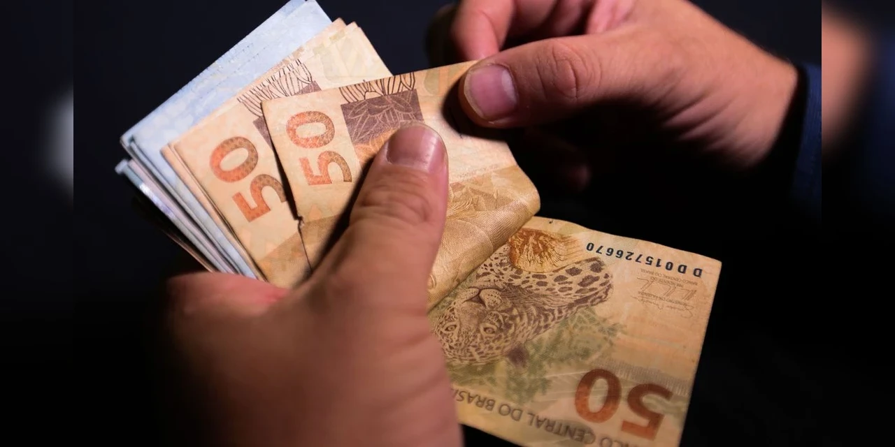 Paranaenses foram os mais endividados do país em 2022