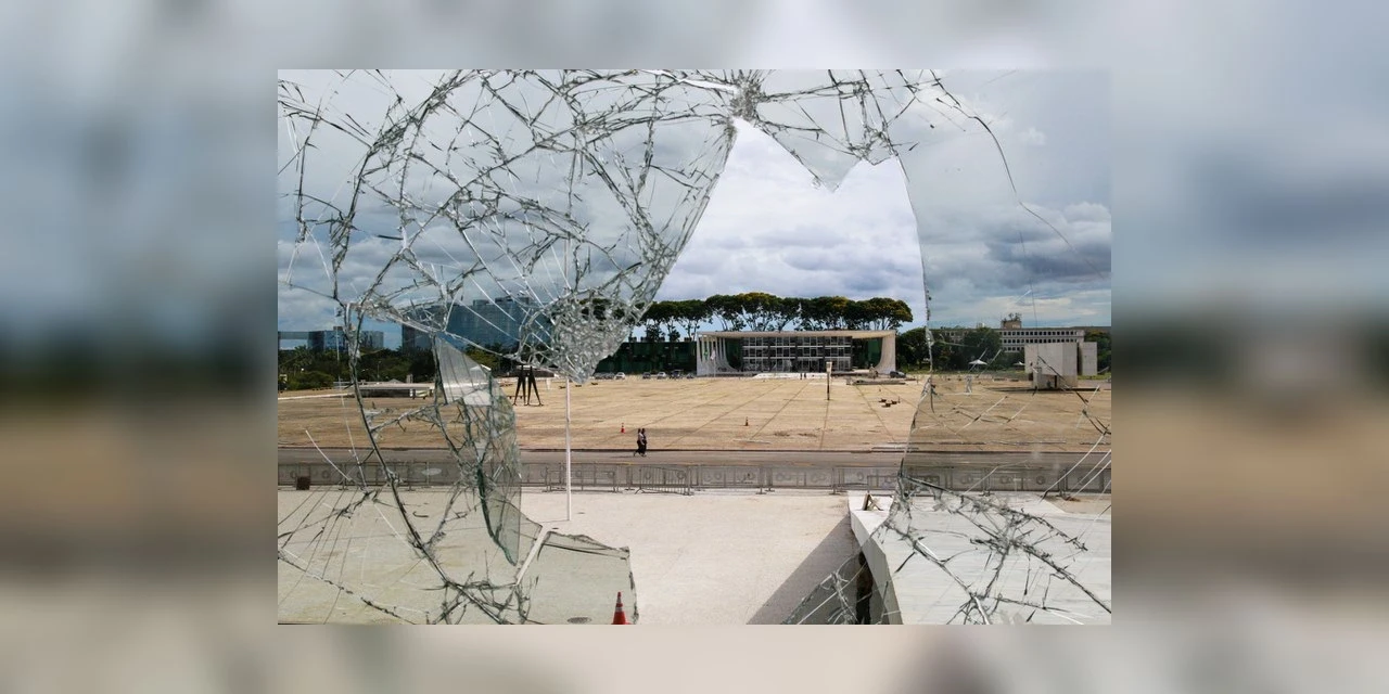 AGU pede bloqueio de bens de presos em flagrante por depredação de prédios da Praça dos Três Poderes