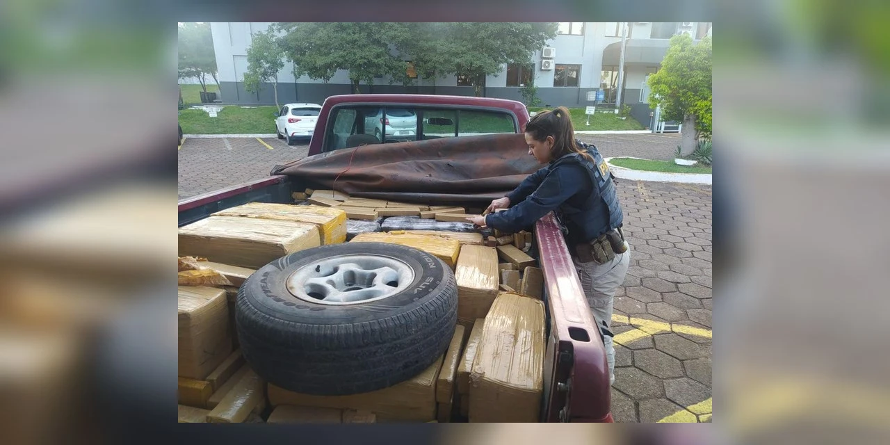 PRF apreende mais de 700 kg de maconha no PR
