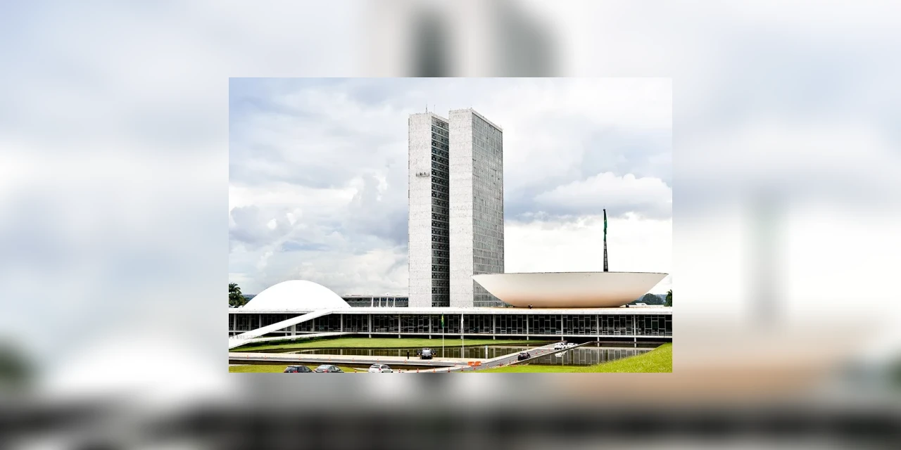 Vídeo: acompanhe a posse dos deputados federais e senadores eleitos em 2022