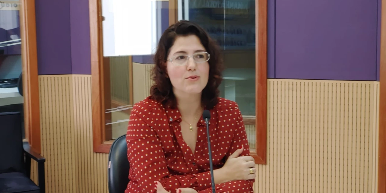 "A ansiedade se instala sorrateiramente, normalmente por acúmulo de estresse", aponta psicóloga Carolinne Montes Baptista