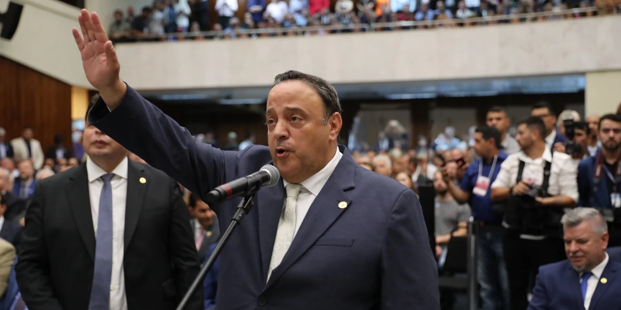 Deputado Hussein Bakri assume mandato com foco no diálogo e no protagonismo da Assembleia em grandes pautas do Paraná
