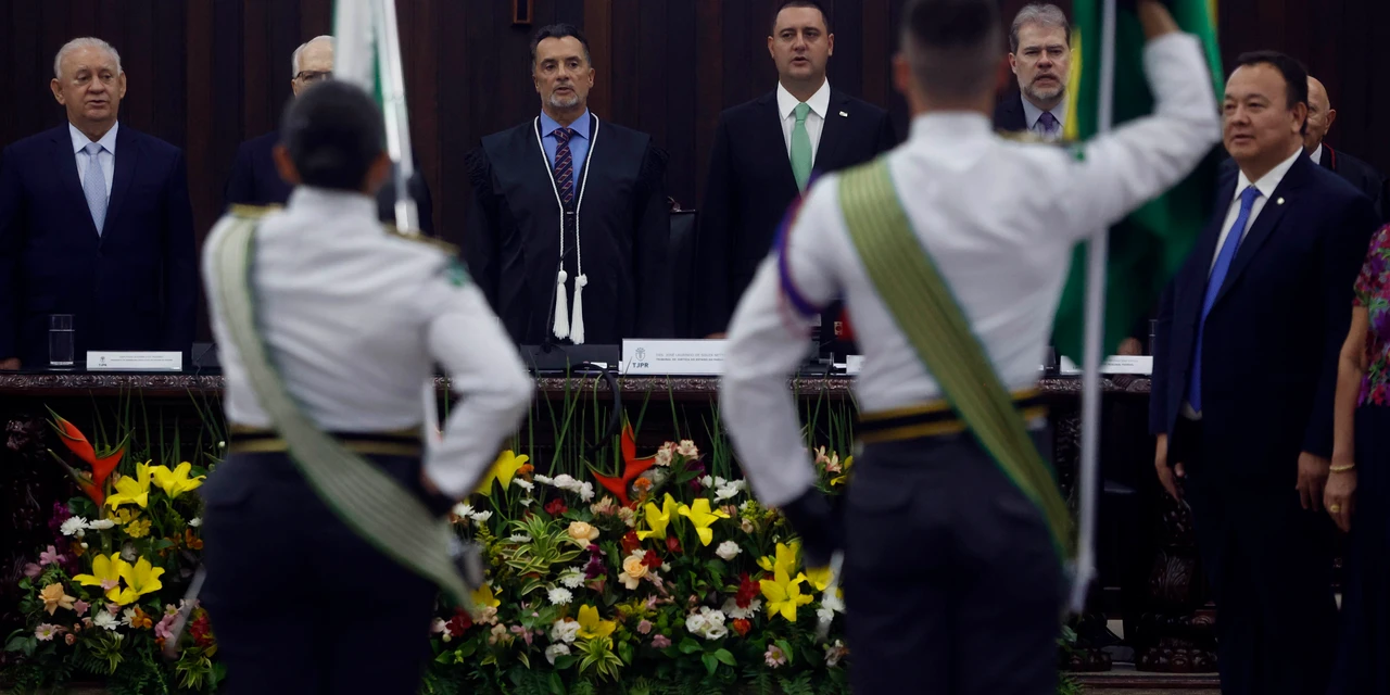 Ratinho Junior reforça parceria institucional com o TJPR durante posse da nova cúpula diretiva