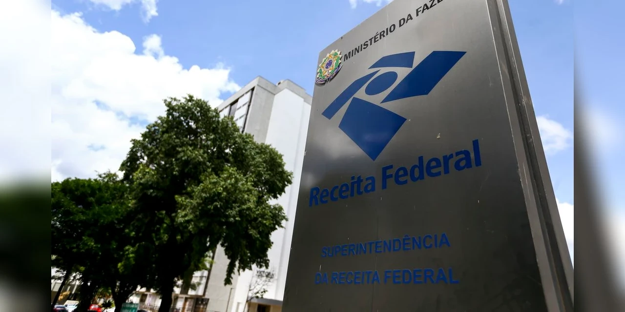 Arrecadação federal de impostos atinge R$ 251 bilhões em janeiro