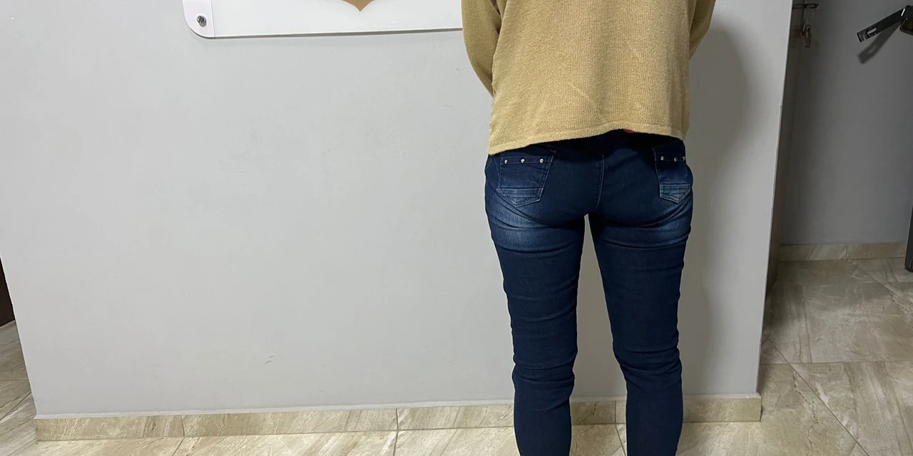 Babá suspeita de produzir e armazenar imagens pornográficas de crianças é presa em cidade da região