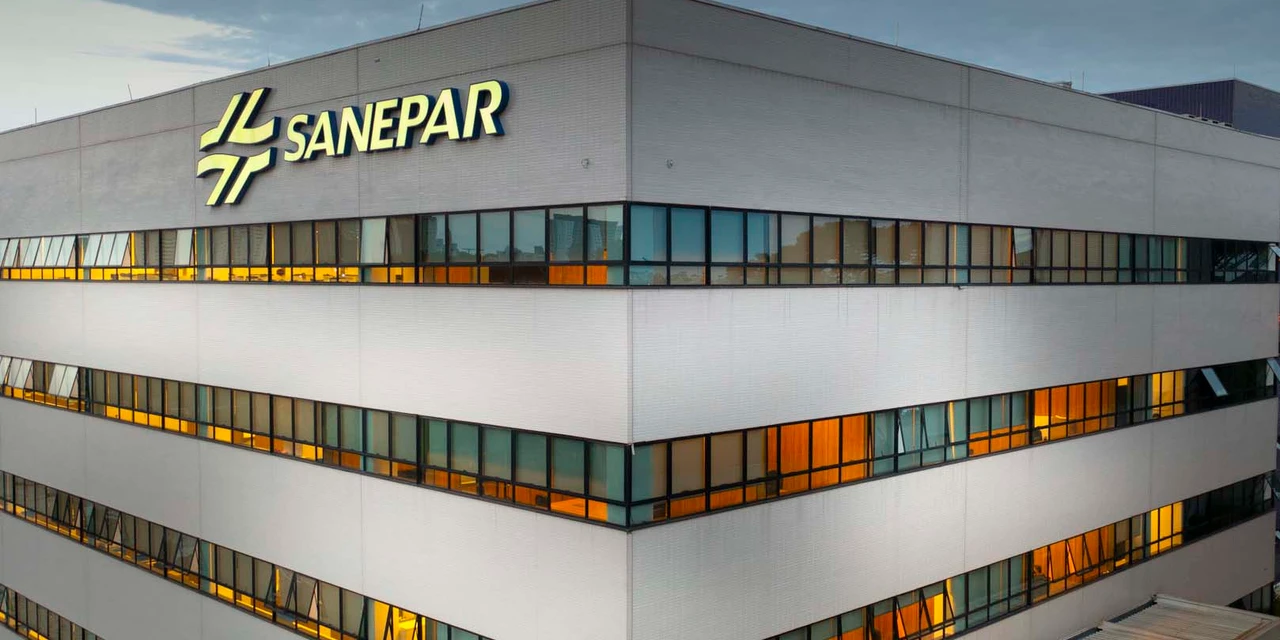 Cliente da Sanepar pode pedir serviços e resolver pendências num clique