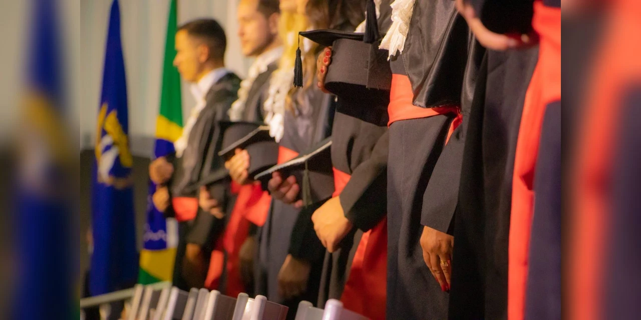 UEPG realiza primeira formatura de Direito em polo de Telêmaco Borba