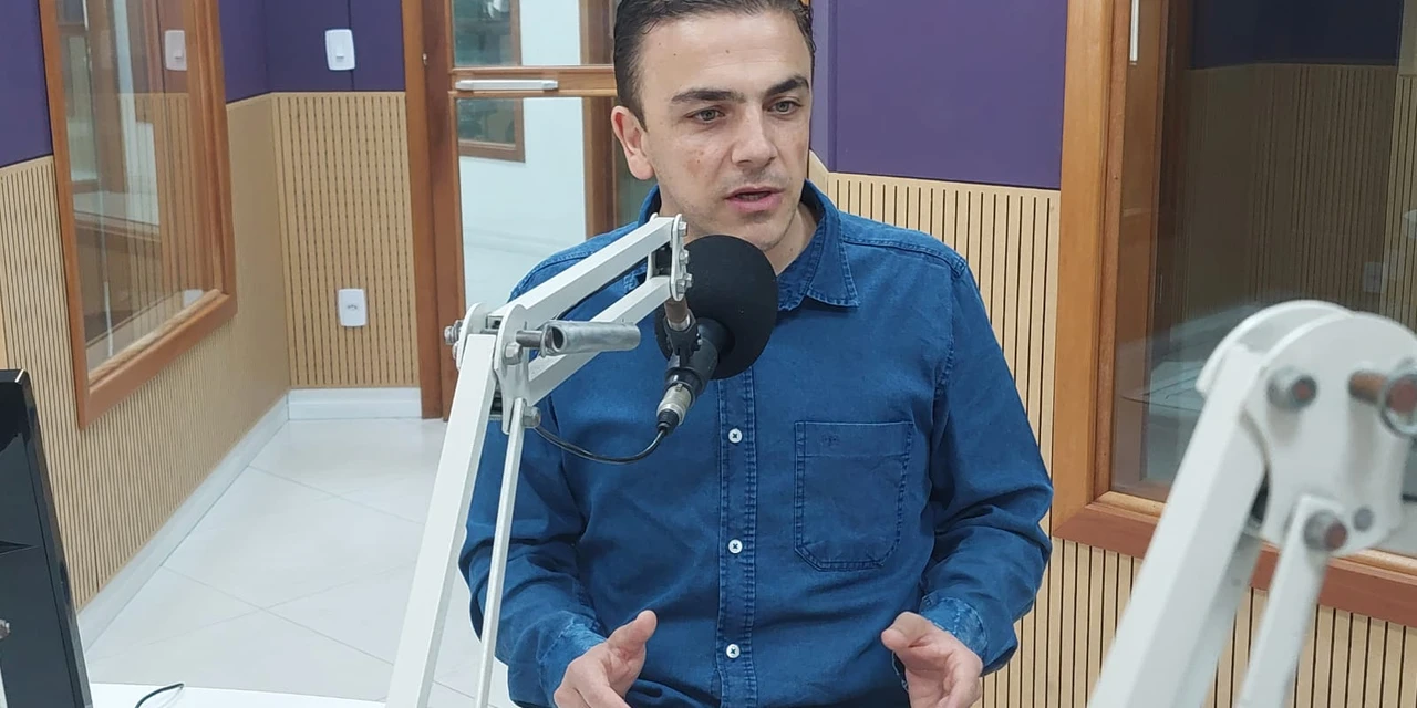 "Eu tenho o sonho de um dia ser prefeito da cidade", revela Aliel ao programa 'Ponto de Vista'