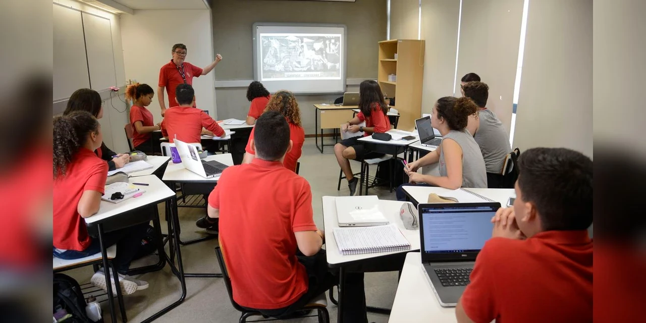 Projeto GGPEL: Especialistas pedem revogação do novo ensino médio