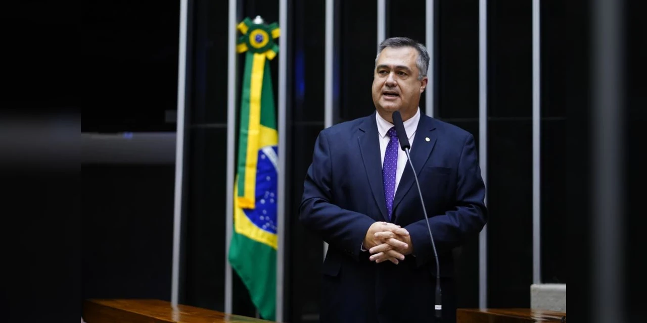 Beto Preto reforça compromisso com o SUS no Plenário da Câmara