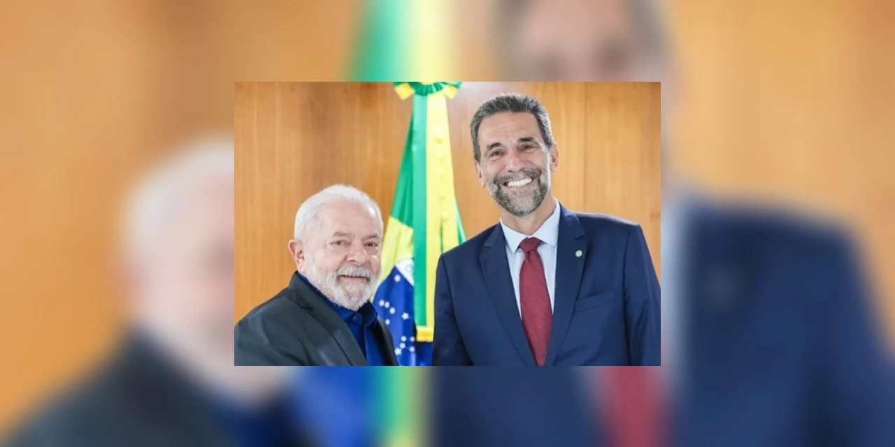 Lula desembarca em Foz do Iguaçu para posse de Enio Verri em Itaipu