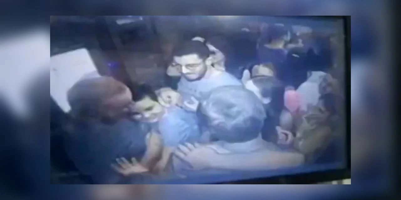 Vídeo: Elevador despenca com 11 pessoas e três ficam feridos