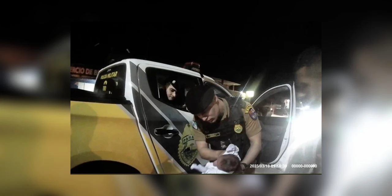 Vídeo: Policiais militares salvam recém-nascido engasgado com leite materno no PR