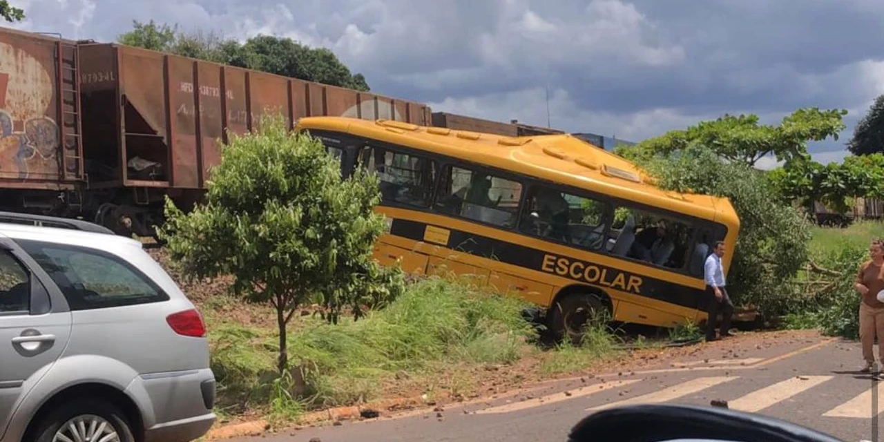 Após acidente com trem, ANTT determina melhorias na sinalização em cidades do PR