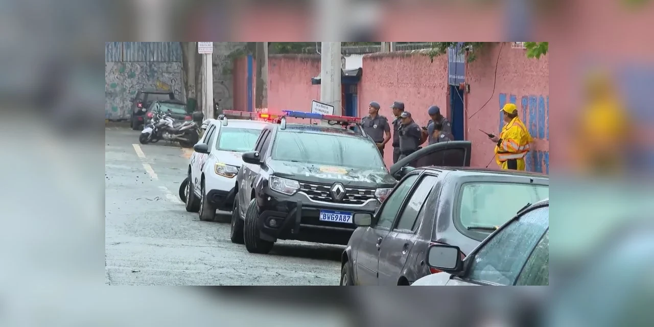 Aluno esfaqueia 3 professores e colega em escola de SP