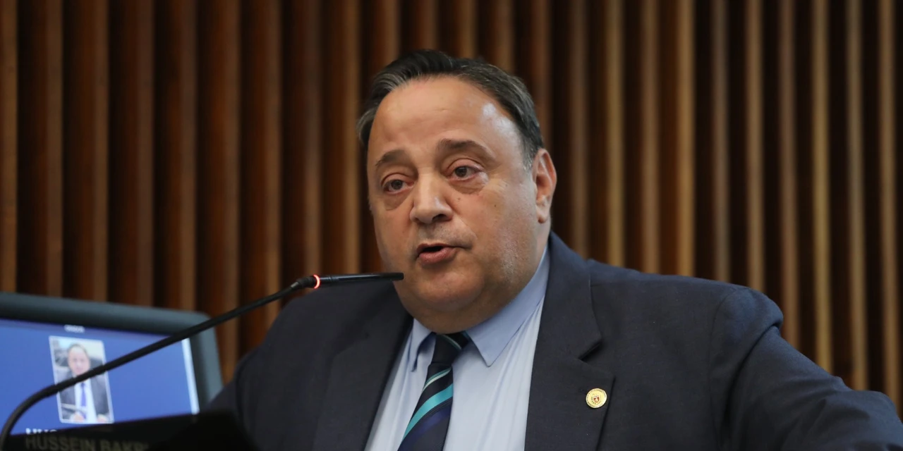 Projeto de Hussein Bakri obriga cartórios a informar à Defensoria crianças registradas sem pai