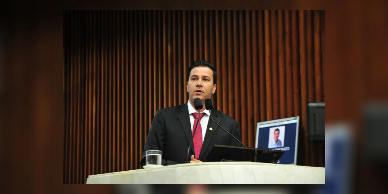 "Objetivo é aprofundar a discussão sobre as privatizações de empresas públicas paranaenses", afirma deputado Arilson Chiorato sobre Frente Parlamentar das Estatais e Empresas Públicas na ALEP
