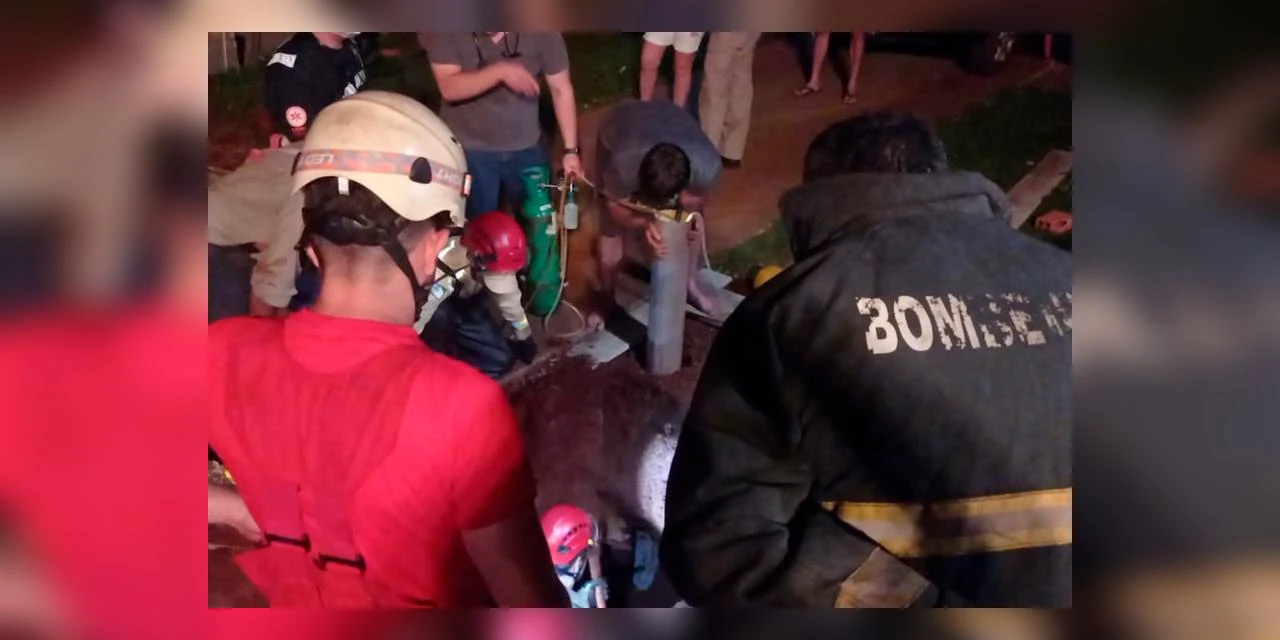 Fotos: Criança é resgatada após cair em buraco de dois metros no Paraná
