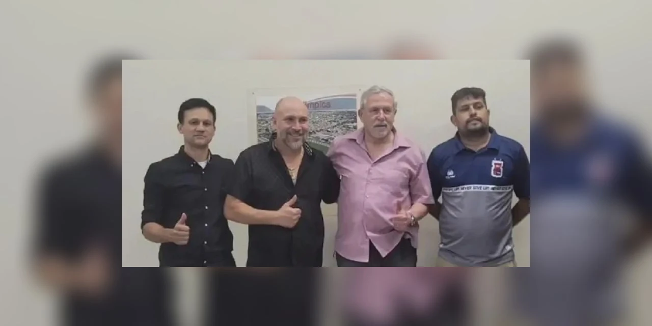 Casa de "entretenimento adulto" anuncia patrocínio ao Paraná Clube e torcida protesta