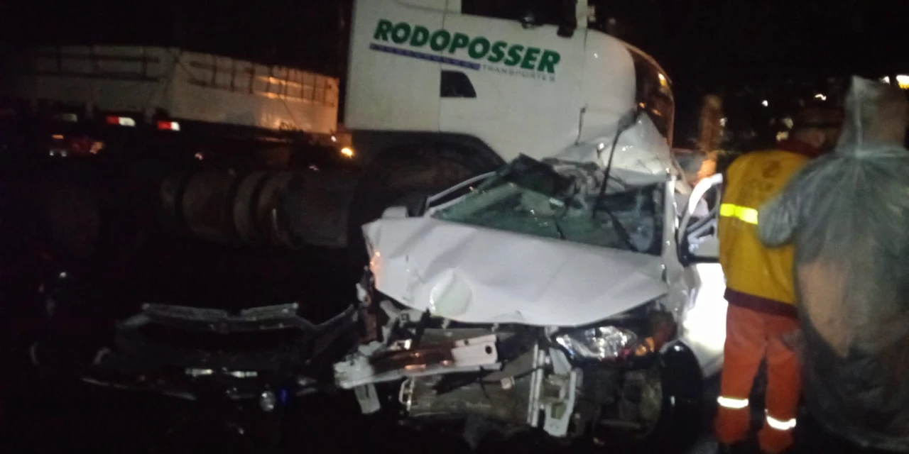 Acidente envolvendo 19 veículos causa duas mortes na BR-376 em Ponta Grossa