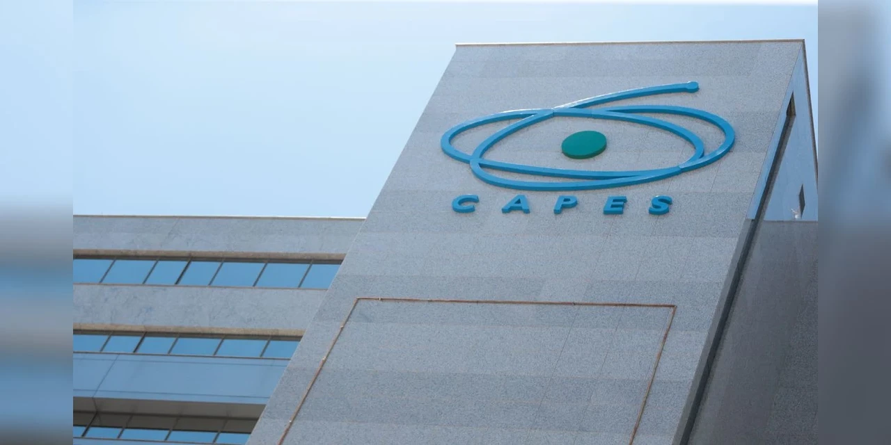 Capes aumenta para R$ 225 milhões recursos para pós-graduação