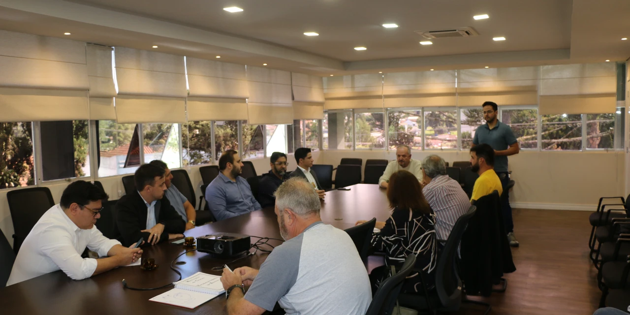 Segurança nas escolas é tema de reunião na Prefeitura de Castro