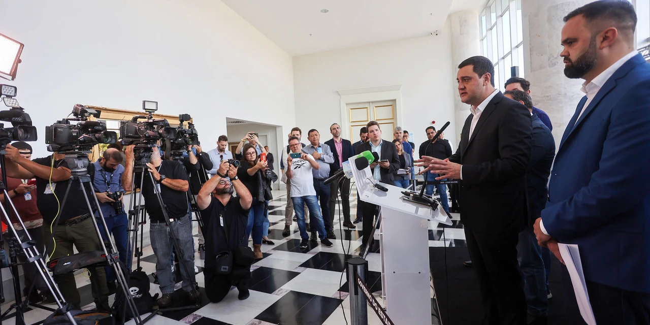 Ratinho Junior anuncia pacote de ações de prevenção à violência nas escolas