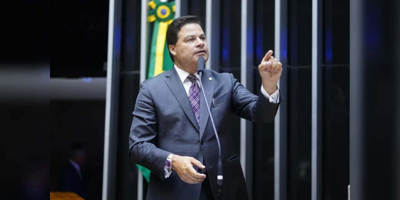 Sandro Alex deixa Câmara Federal e reassume secretaria de Infraestrutura e Logística do Paraná