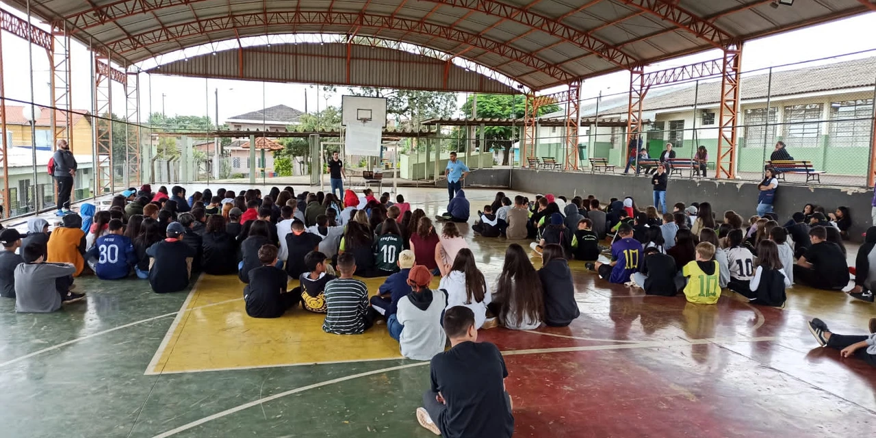 Polícia Civil realiza ciclo de palestras sobre ações e comportamentos em colégios de PG