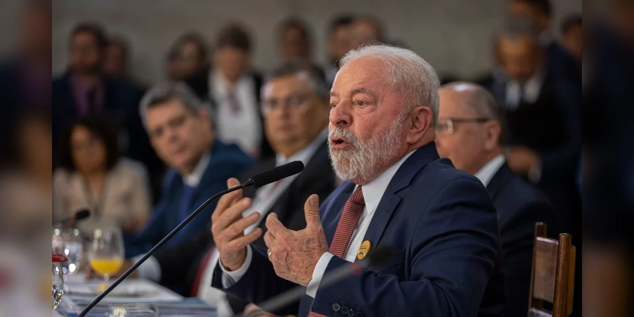 "Não vamos transformar escolas em prisão", diz presidente Lula