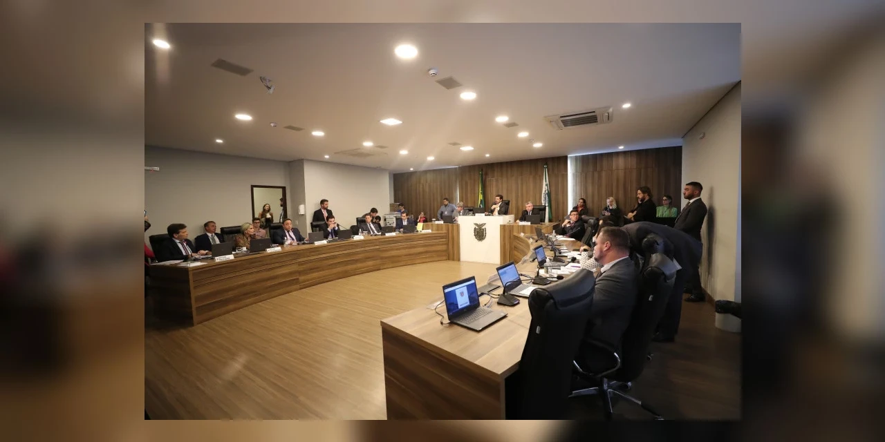 CCJ aprova projeto que proíbe arquitetura hostil no estado do Paraná