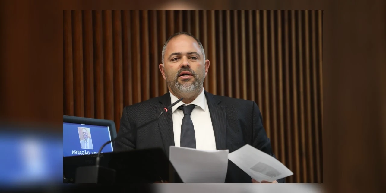 Corregedoria da Assembleia reúne documentação sobre troca de ofensas entre parlamentares em Plenário