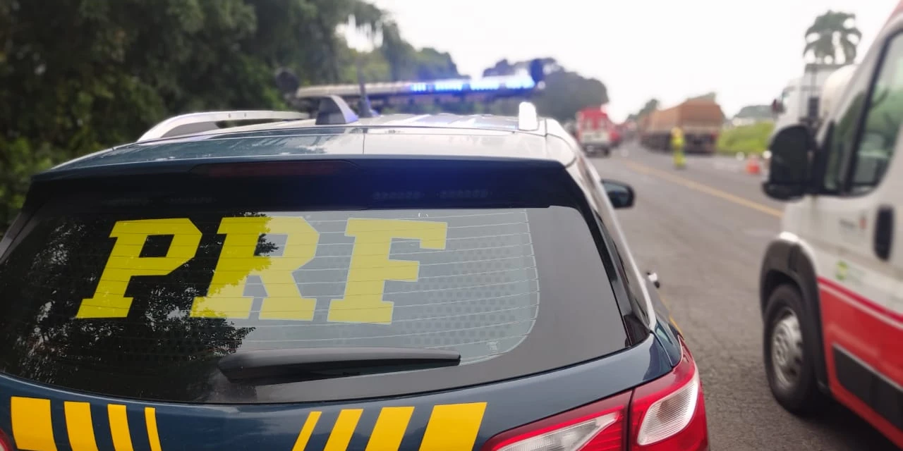 PRF prende mulher que escondia cocaína e crack sob a roupa no interior do PR