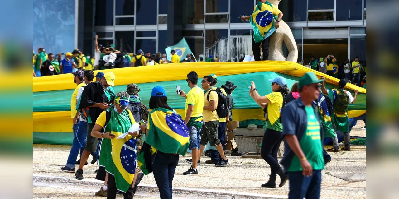 STF forma maioria para tornar réus mais 200 investigados por atos de 8 de janeiro