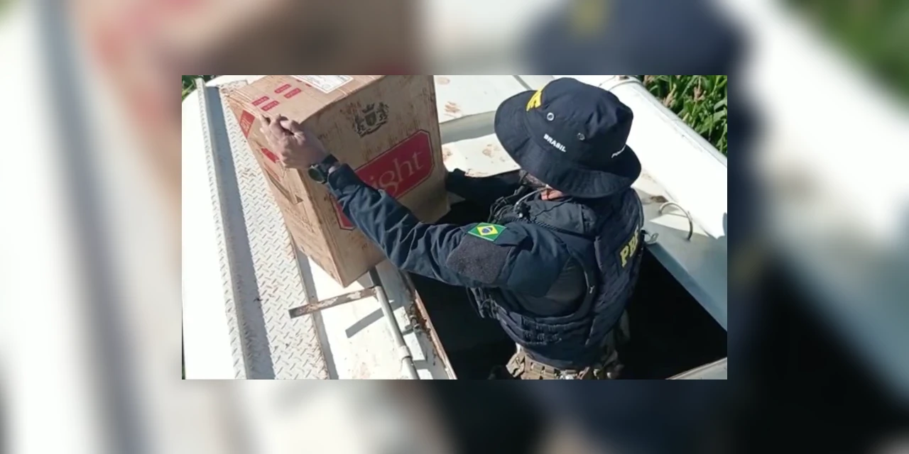 Após perseguição de 25 km, PRF apreende caminhão com mais de 200 mil maços de cigarros no PR
