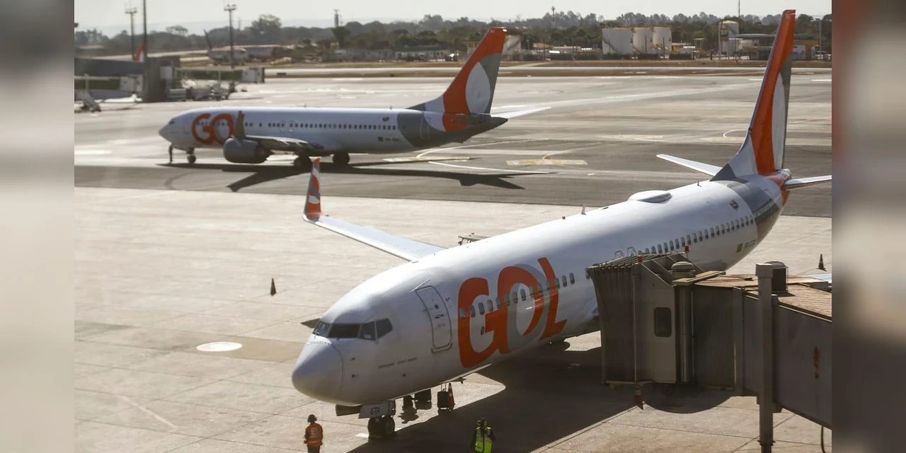 Ministérios pedem apuração de crimes em retirada de mulher de voo