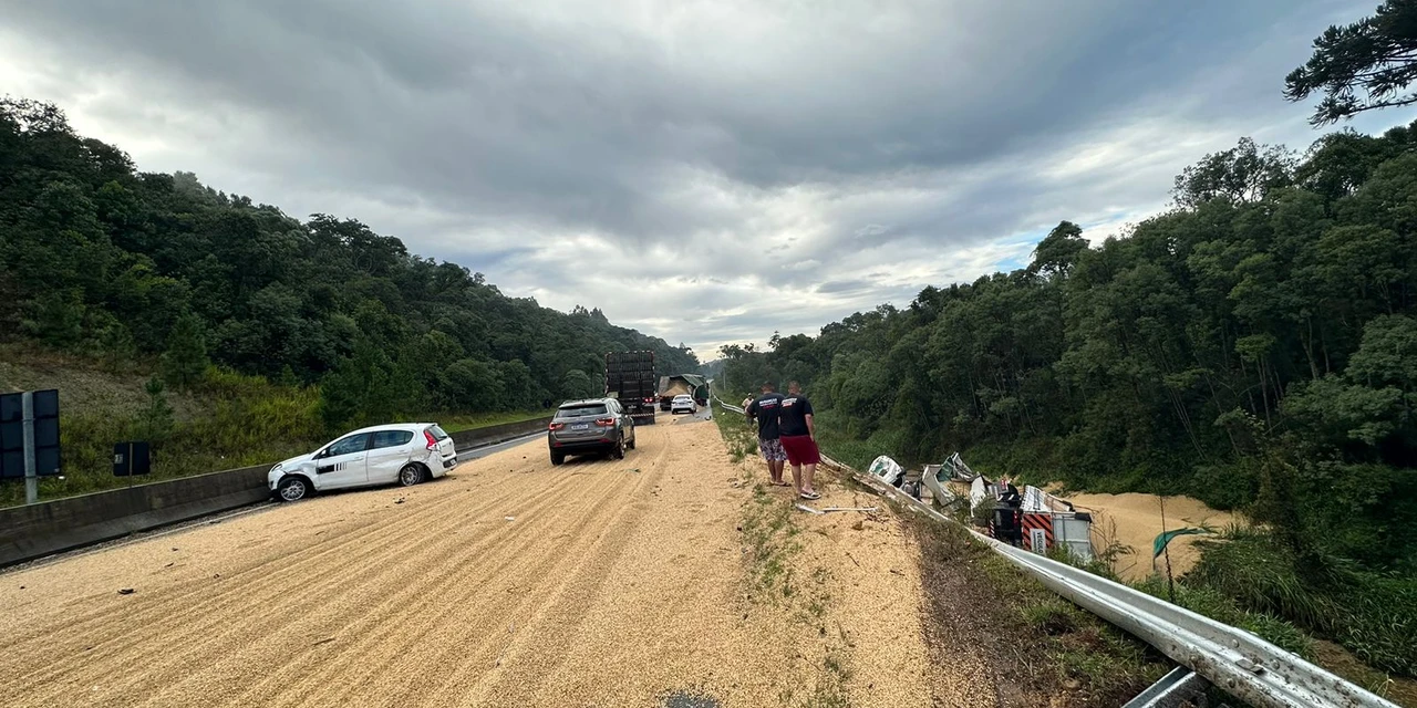 Caminhoneiro morre após cair em ribanceira na BR-376 em Tibagi
