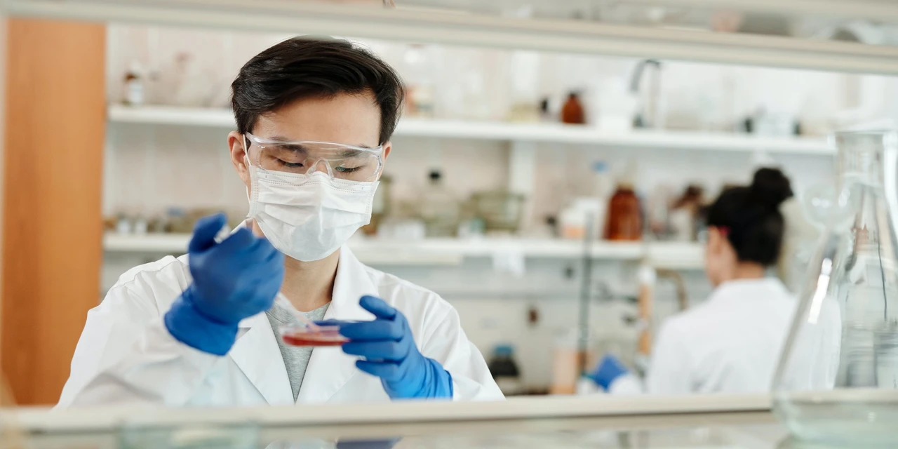 Anvisa autoriza realização de exame de análise clínica em farmácias