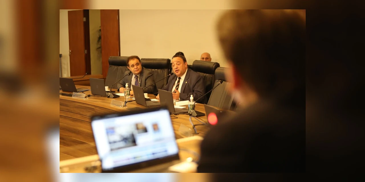 Deputados estaduais protocolam requerimento para atuação da Guarda Municipal na segurança escolar