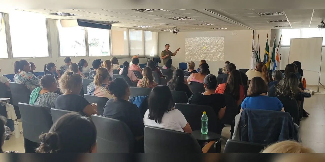 Equipes de Saúde de Castro fazem treinamento para combater a dengue