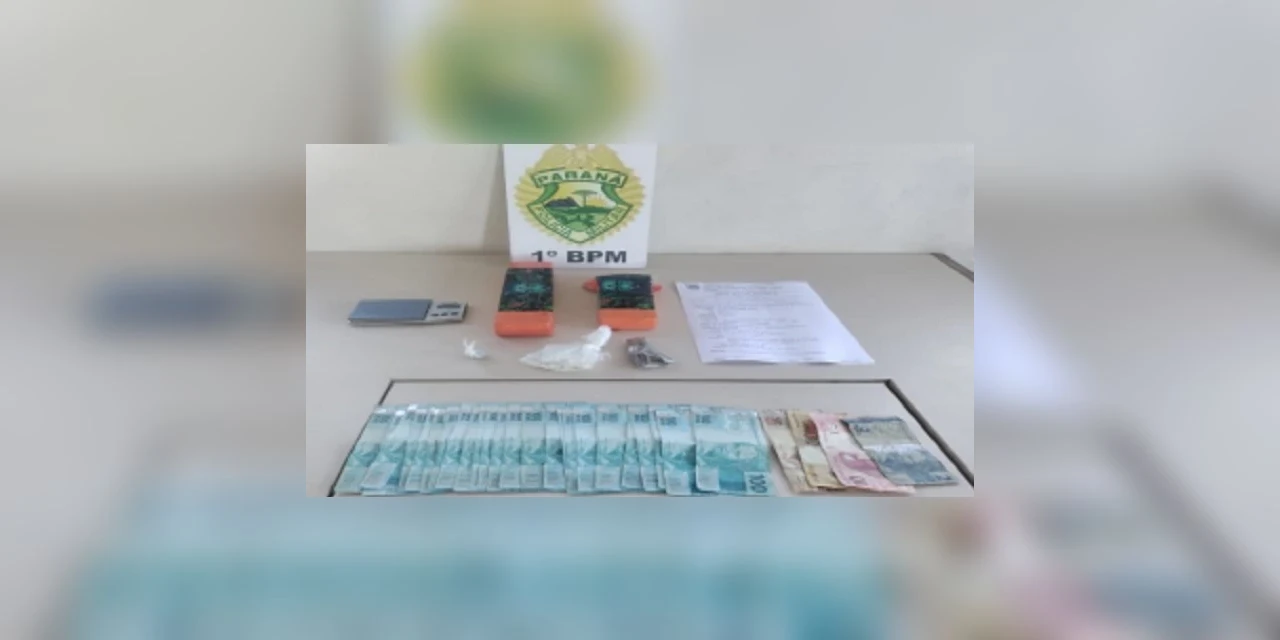 Polícia Militar aborda homem e descobre drogas e mandado de prisão em aberto