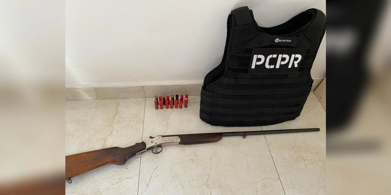 Homem é preso em flagrante com espingarda e munições em cidade da região