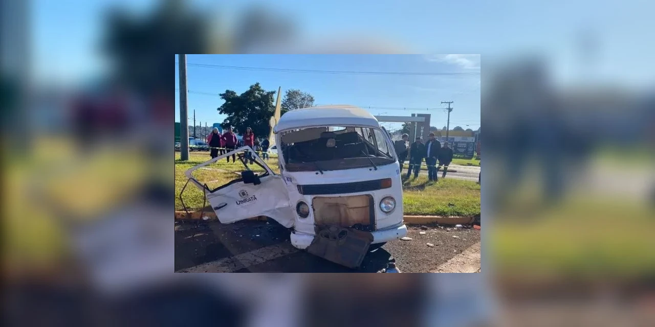 Motorista morre e quatro crianças ficam feridas em acidente com Kombi escolar no Paraná